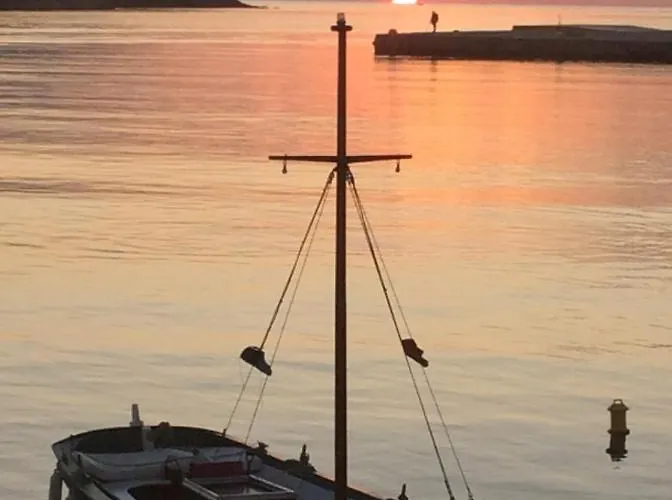 Akrogialli Apartamento